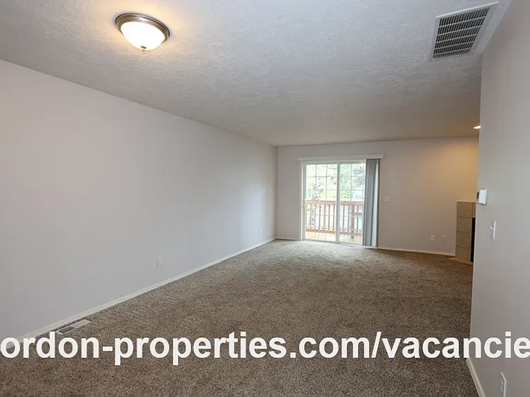 16913 NE Halsey St — Photo 13
