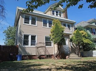 10 Vista Ave, Elizabeth, NJ 07208