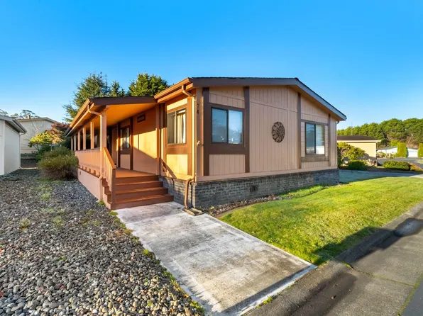 1090 Murray Rd Space 74, McKinleyville, CA 95519