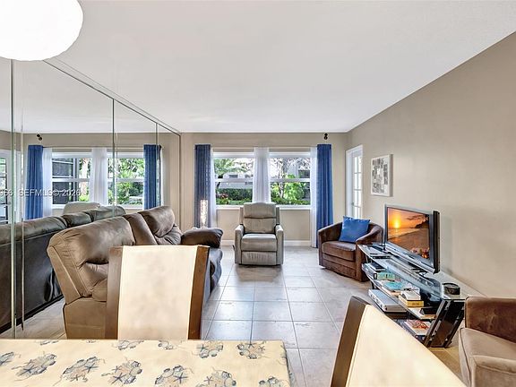4th image of 3431 NW 50th Ave APT 113