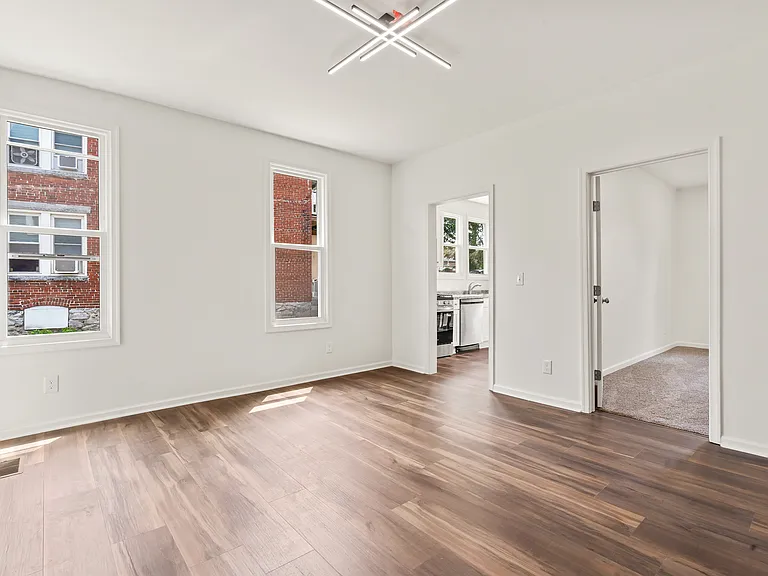 753 W Washington St #A — Photo 11
