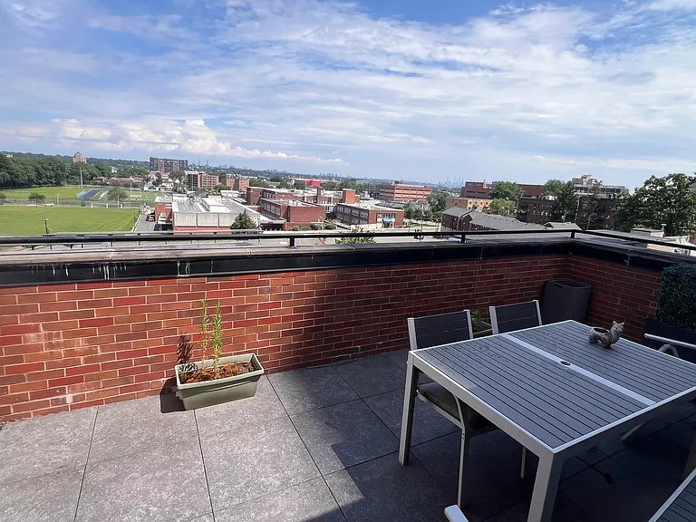 140 Comet Way #D1 — Photo 15