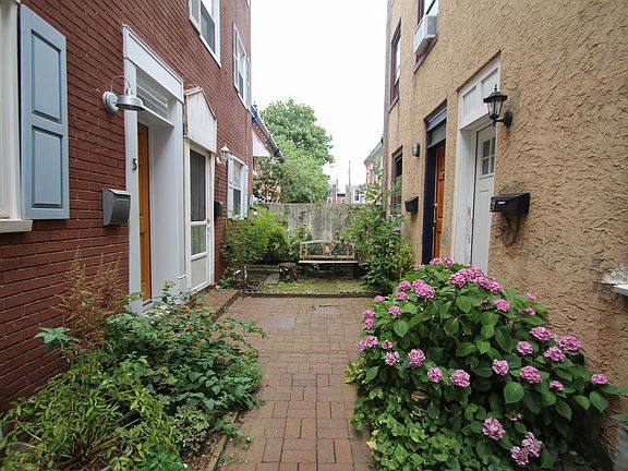 5th image of 6 Earl Ct