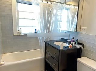 21 Renfrew St Floor 2, Medford, MA 02155