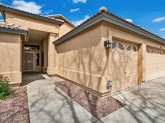 3rd image of 1662 W Armstrong Way