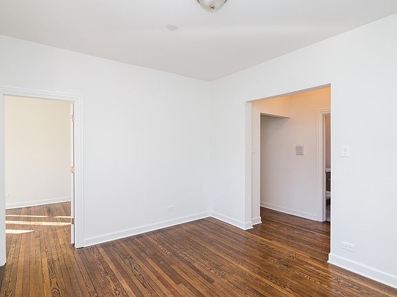 5th image of 6581 N Lakewood Ave #3