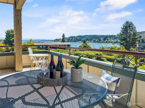 450 Wood Avenue #2A, Bainbridge Island, WA 98110