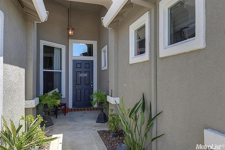 1st image of 6620 Escallonia Way