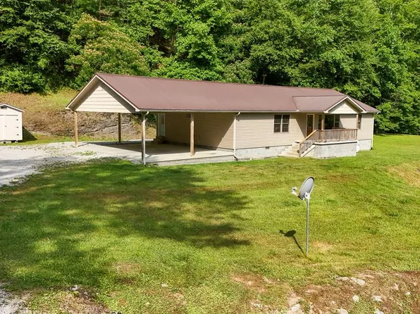 52 Extension Dr, Whitesburg, KY 41858