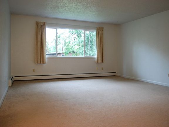 3rd image of 7700 Duben Ave