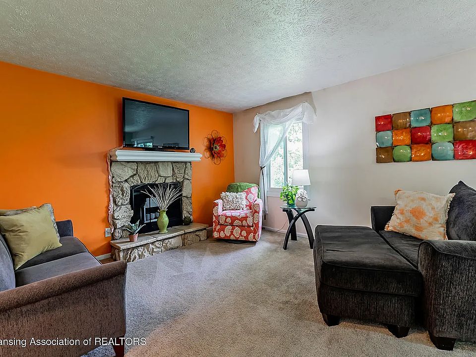 1st image of 907 Registry Dr