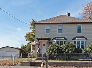 568 Hildreth St, Dracut, MA 01826