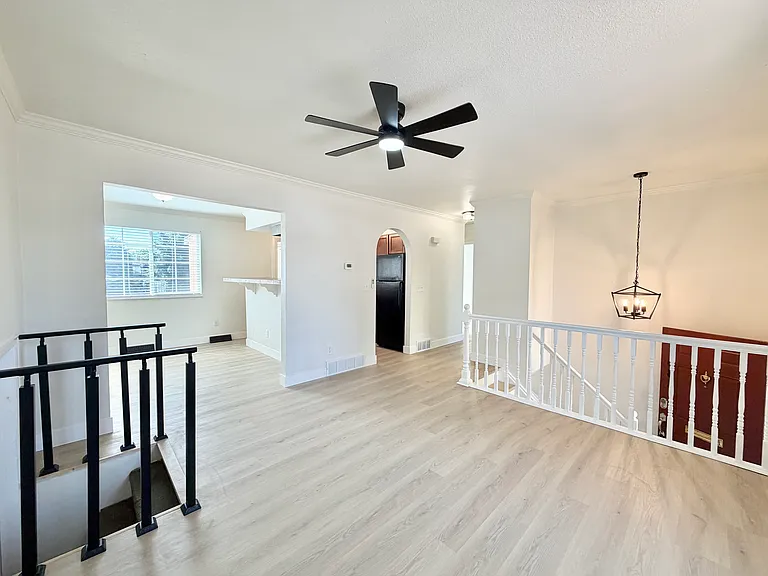 15087 E Stanford Dr — Photo 2