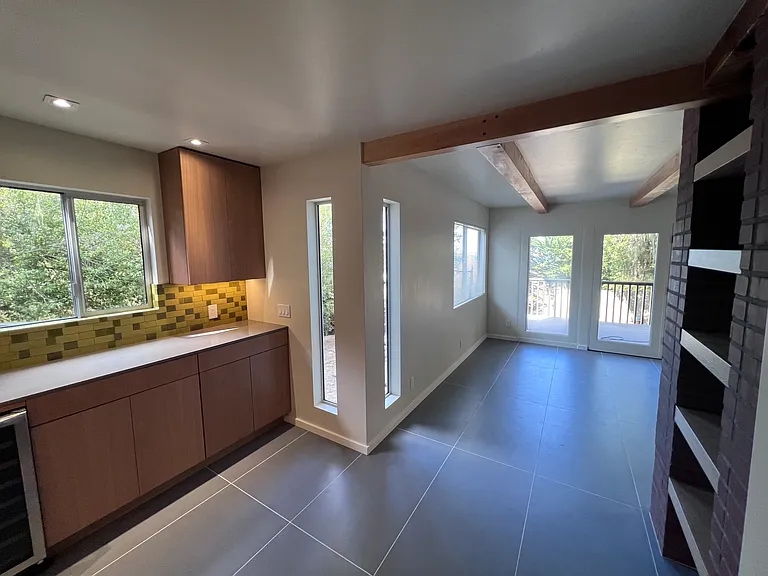 824 Alice St #B — Photo 9