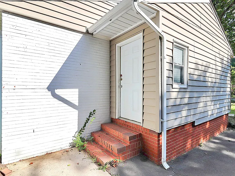 228 Seneca Pl — Photo 30