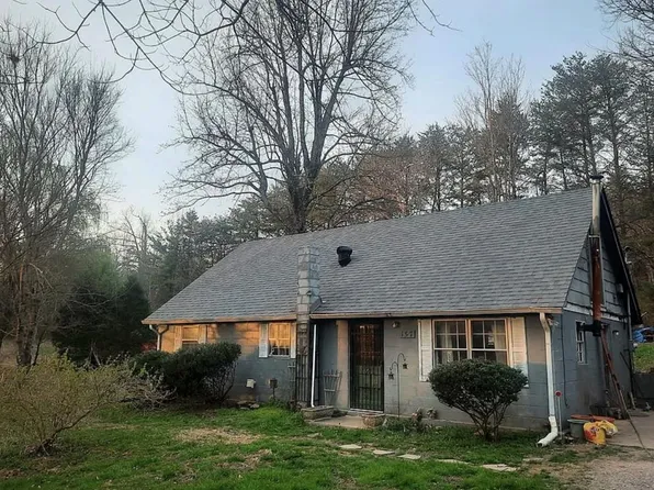 157 Hickory Ave, Monterey, TN 38574