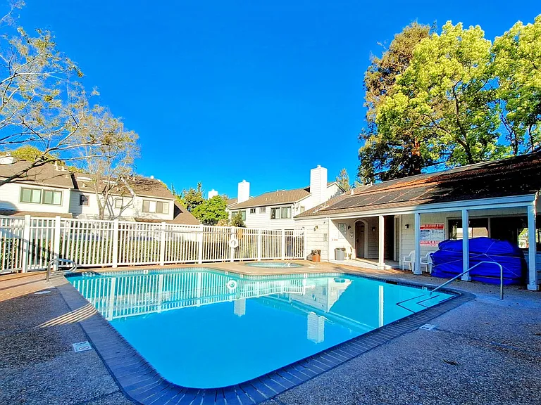 1206 Sierra Village Way — Photo 35