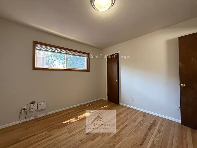 109 Jasper Dr — Photo 5