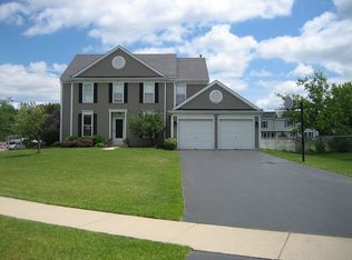 1465 Woodscreek Cir, Crystal Lake, IL 60014