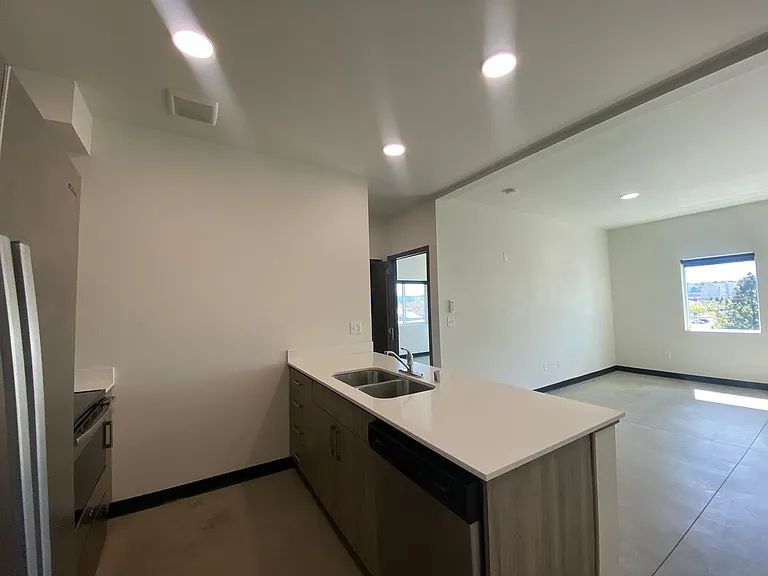 Wall Street Apartments — Photo 5