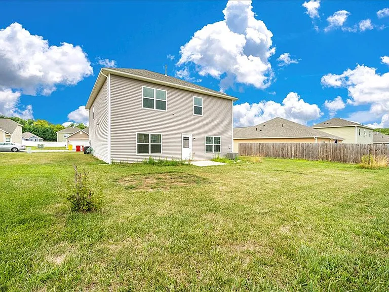 42 Eakins Ln — Photo 49