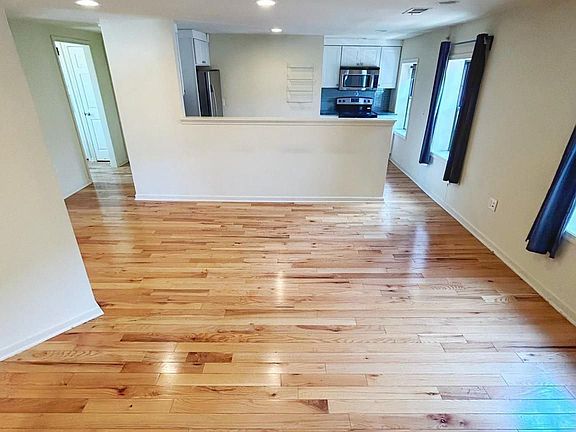 3rd image of 1525 Frankford Ave #3F