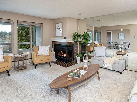 4th image of 23507 Lakeview Drive #B206
