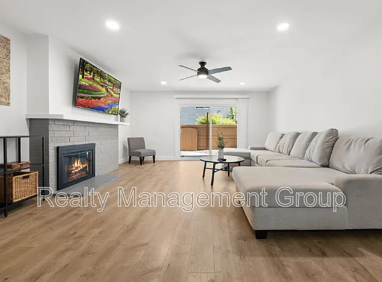 6821 Alvarado Rd #8 — Photo 13
