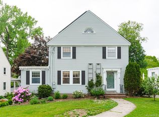 60 Linnard Rd, West Hartford, CT 06107