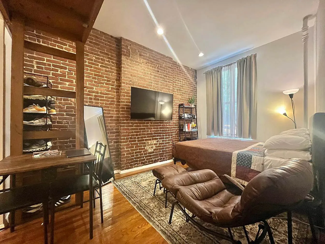214 East 90th Street — Photo 1