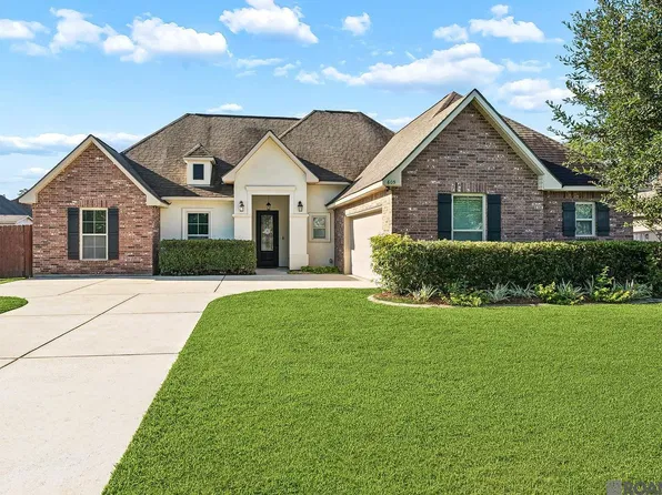 605 English Oak Dr, Madisonville, LA 70447