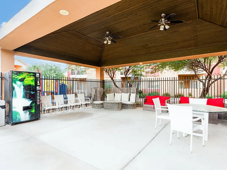 Desert View Apartments — Photo 12