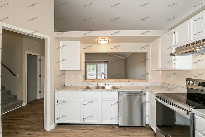 451 Xavier Ct — Photo 7