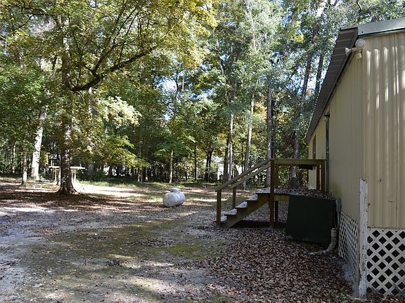 4th image of 911 SW Riverland Ct