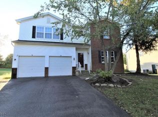 34 Lambert St, Washington, NJ 07882