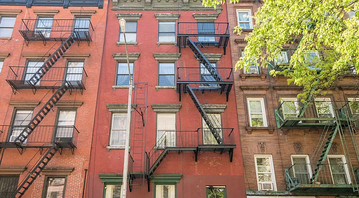 Rented by Douglas Elliman | media 33