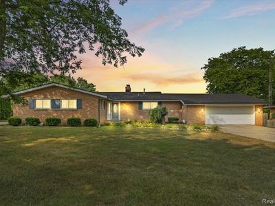 7366 Green Valley Dr, Grand Blanc, MI, 48439