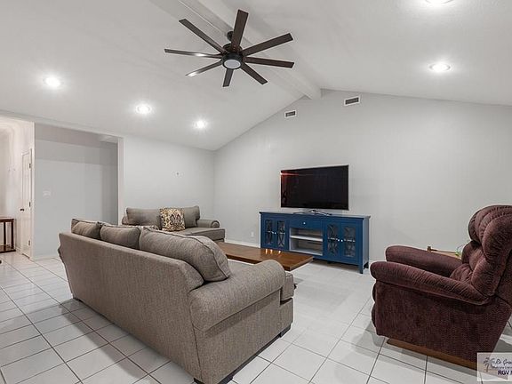 5th image of 1674 Knobhill Dr