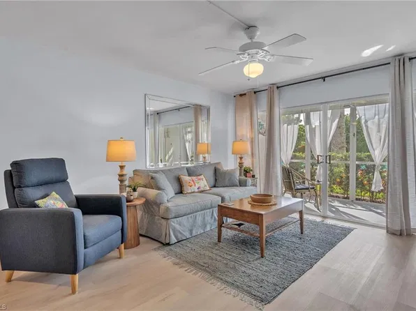 2064 Alamanda DR #7, NAPLES, FL 34102