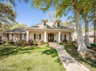 3208 Oakleigh Cir, Ocean Springs, MS 39564