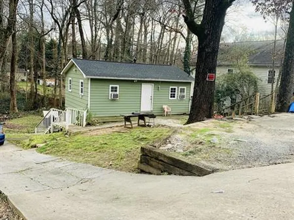 5863 Hillside Dr, Doraville, GA 30340