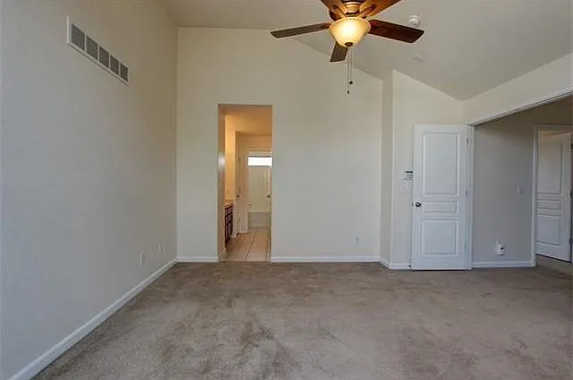 2 bed, 2.5 bath, 2002 sqft, $2,300 — Photo 3