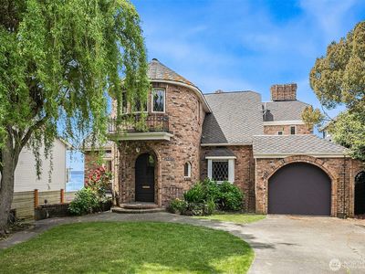 4815 Beach Drive SW, Seattle, WA, 98116