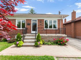 281 Falstaff Ave, Toronto, ON M6L2G4
