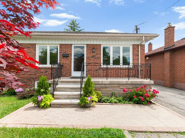 281 Falstaff Ave, Toronto, ON M6L 2G4