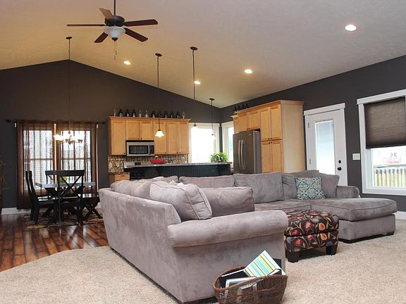 2nd image of 6982 Glacier Dr