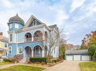 45 S Spring Ave, La Grange, IL 60525