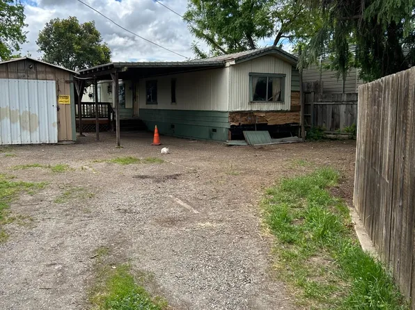 13688 E Hammond St, Lockeford, CA 95237