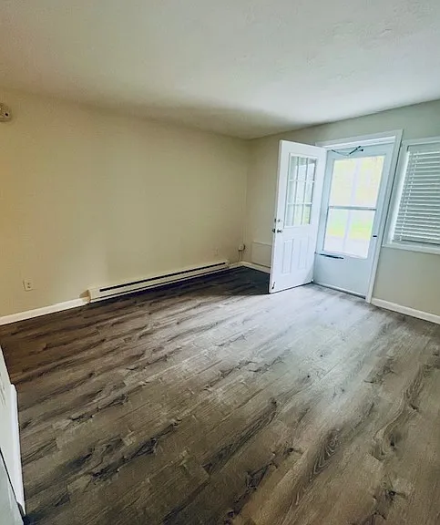 469 Westfield St #7-B — Photo 2