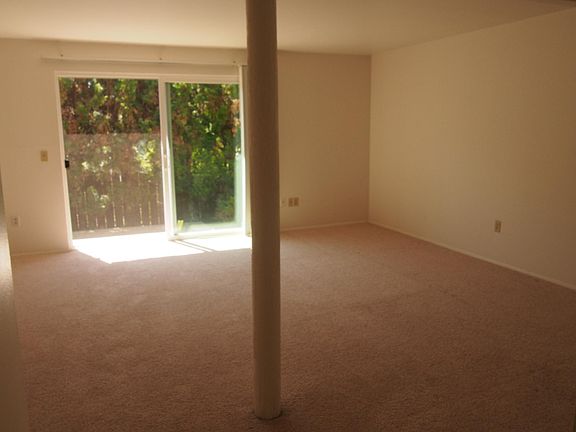 3rd image of 8409 167th Ave NE #8409